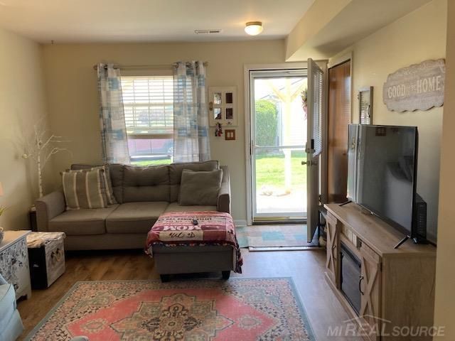 20883 Flora Street, Roseville, MI 48066