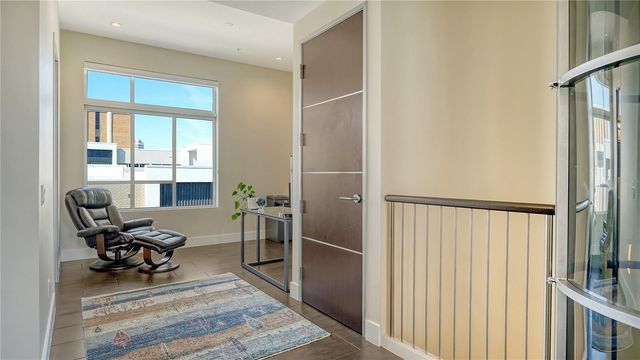 211 COSMOPOLITAN COURT 211, Sarasota, FL 34236