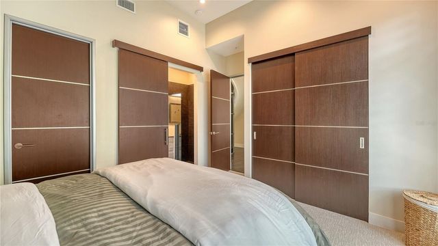 211 COSMOPOLITAN COURT 211, Sarasota, FL 34236