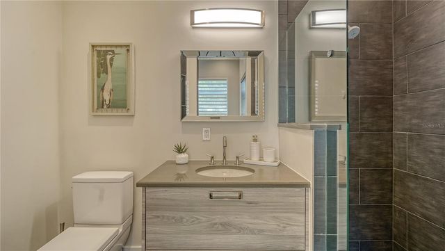 211 COSMOPOLITAN COURT 211, Sarasota, FL 34236