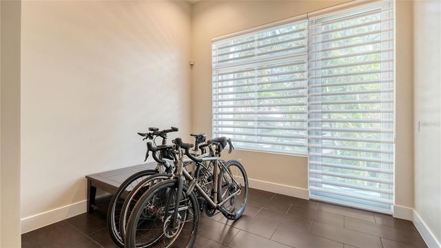 211 COSMOPOLITAN COURT 211, Sarasota, FL 34236