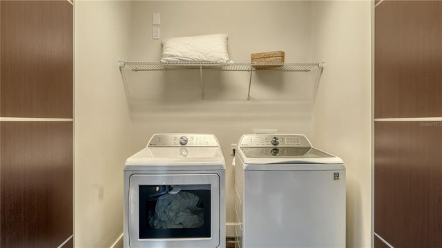 211 COSMOPOLITAN COURT 211, Sarasota, FL 34236