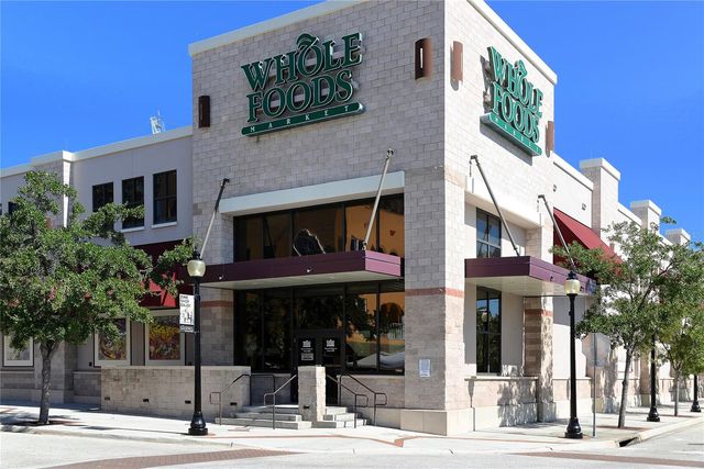 211 COSMOPOLITAN COURT 211, Sarasota, FL 34236