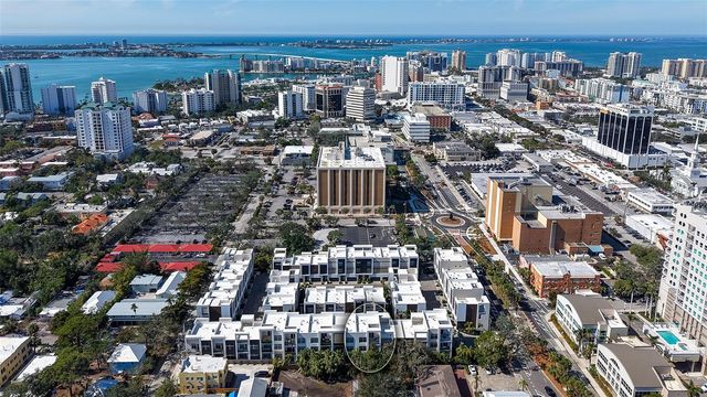 211 COSMOPOLITAN COURT 211, Sarasota, FL 34236
