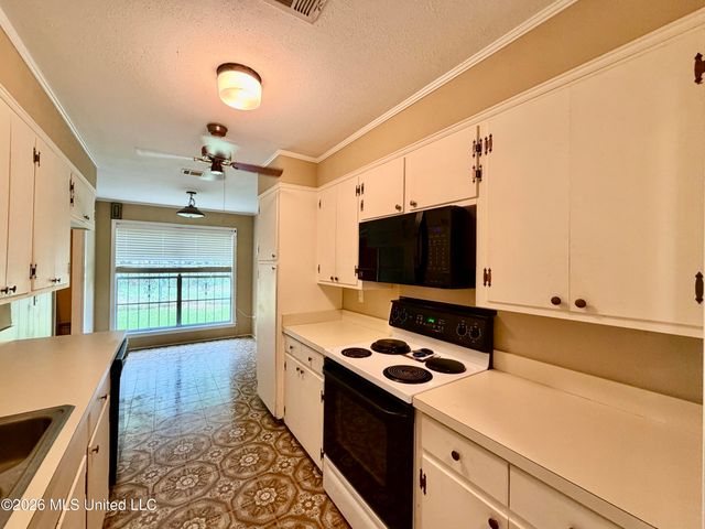 1931 Loyd Circle, Pearl, MS 39208