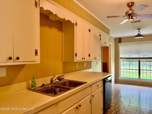 1931 Loyd Circle, Pearl, MS 39208