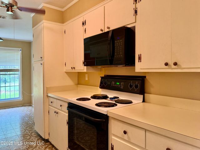 1931 Loyd Circle, Pearl, MS 39208