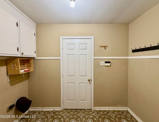 1931 Loyd Circle, Pearl, MS 39208