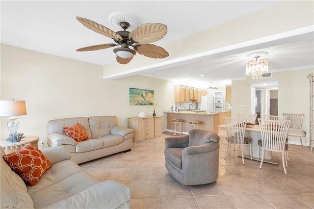 2100 Gulf Shore BLVD N # 206, Naples, FL 34102