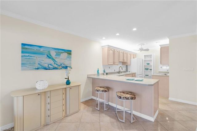 2100 Gulf Shore BLVD N # 206, Naples, FL 34102