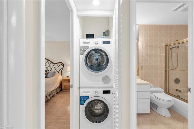 2100 Gulf Shore BLVD N # 206, Naples, FL 34102