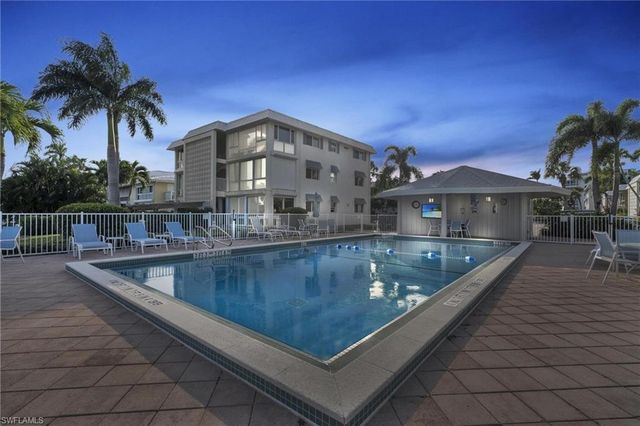 2100 Gulf Shore BLVD N # 206, Naples, FL 34102