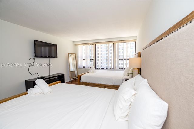 5225 Collins Ave 1114, Miami Beach, FL 33140