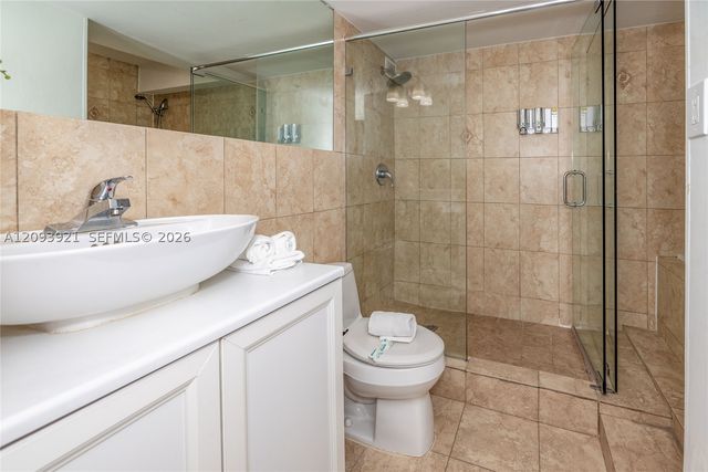 5225 Collins Ave 1114, Miami Beach, FL 33140