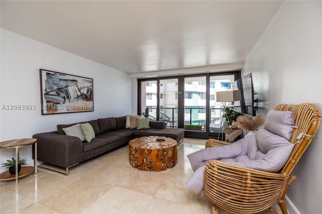 5225 Collins Ave 1114, Miami Beach, FL 33140