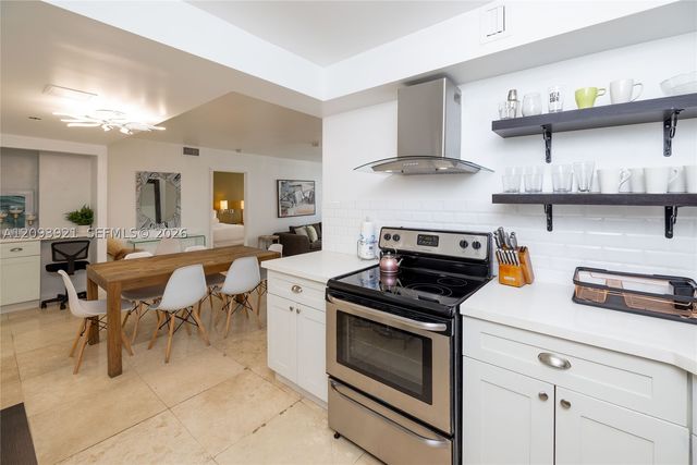 5225 Collins Ave 1114, Miami Beach, FL 33140