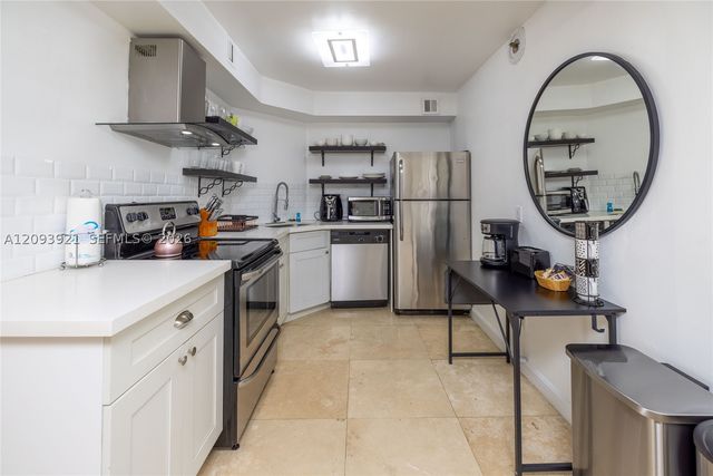 5225 Collins Ave 1114, Miami Beach, FL 33140