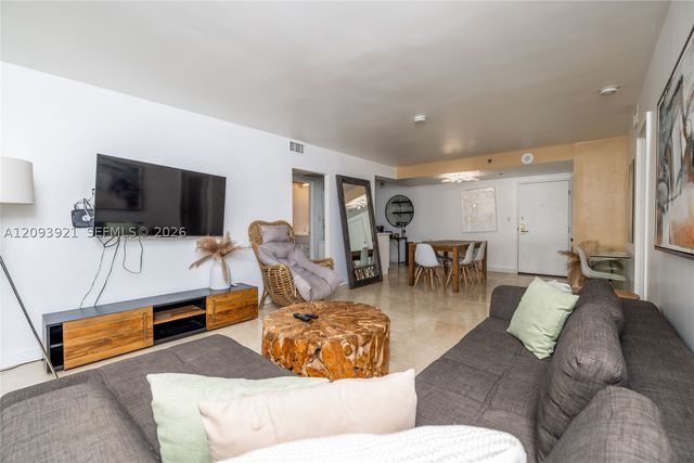 5225 Collins Ave 1114, Miami Beach, FL 33140