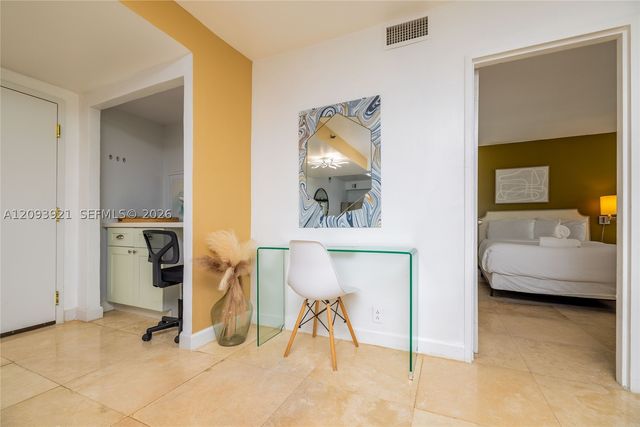 5225 Collins Ave 1114, Miami Beach, FL 33140