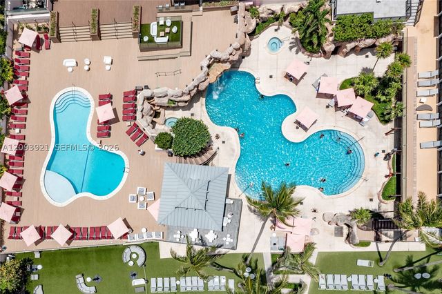 5225 Collins Ave 1114, Miami Beach, FL 33140