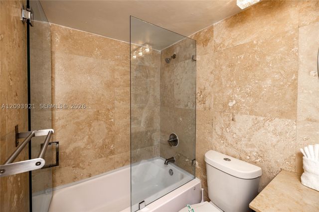5225 Collins Ave 1114, Miami Beach, FL 33140