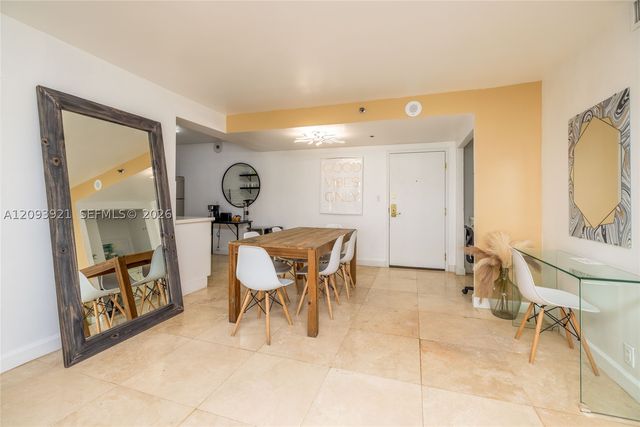 5225 Collins Ave 1114, Miami Beach, FL 33140