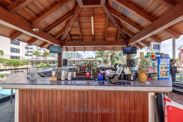5225 Collins Ave 1114, Miami Beach, FL 33140