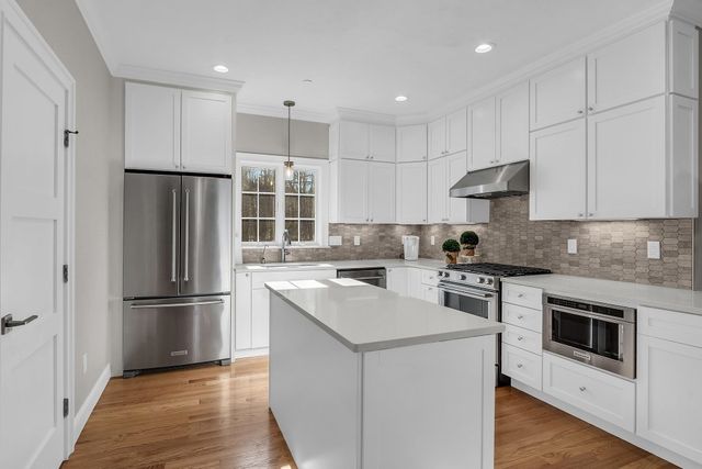 59 Kibrel Court, Sandown, NH 03873