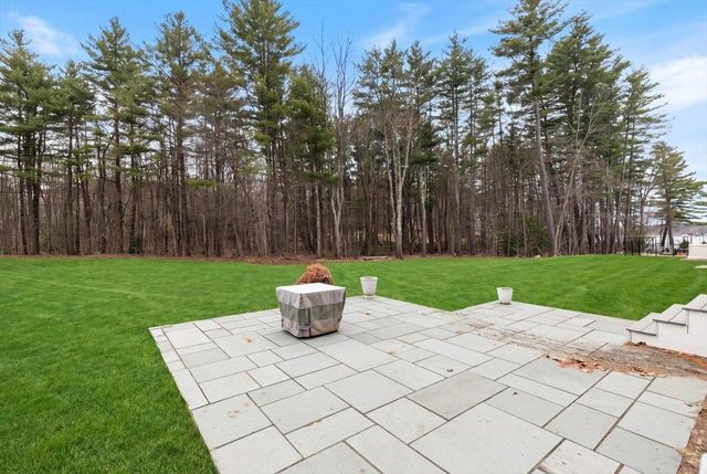 59 Kibrel Court, Sandown, NH 03873