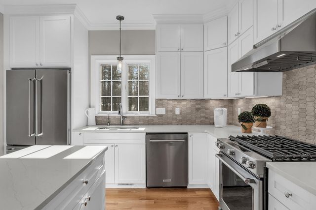 59 Kibrel Court, Sandown, NH 03873