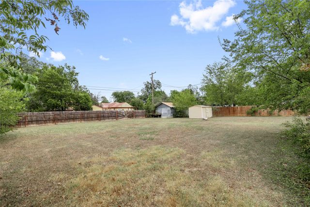 2100 Belmeade Avenue, Brownwood, TX 76801