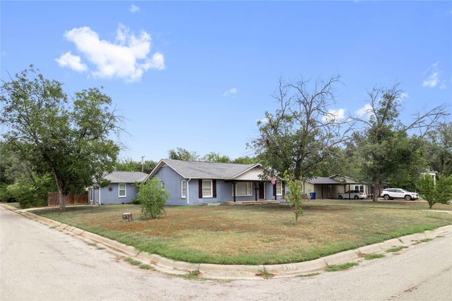 2100 Belmeade Avenue, Brownwood, TX 76801