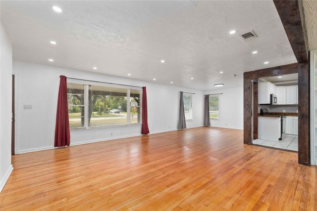 2100 Belmeade Avenue, Brownwood, TX 76801
