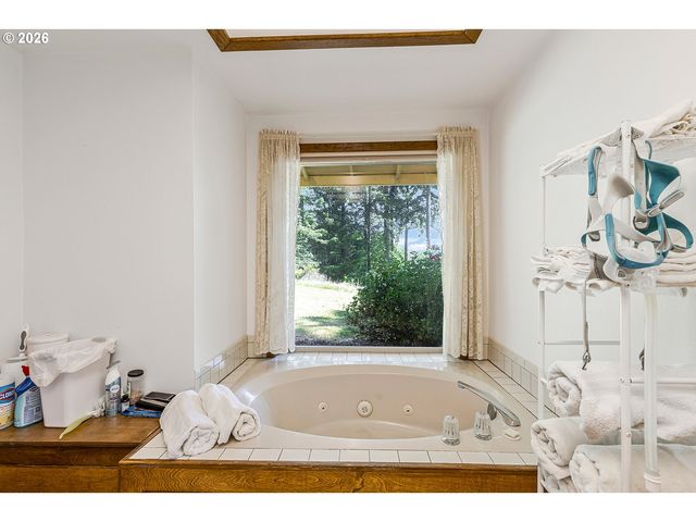 36753 Ne 212TH Ave, Yacolt, WA 98675