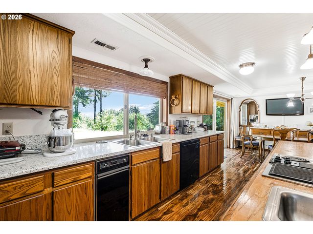 36753 Ne 212TH Ave, Yacolt, WA 98675