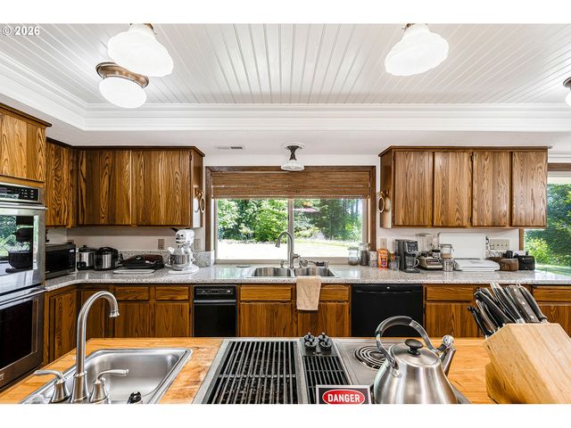 36753 Ne 212TH Ave, Yacolt, WA 98675