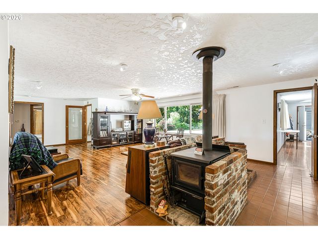 36753 Ne 212TH Ave, Yacolt, WA 98675