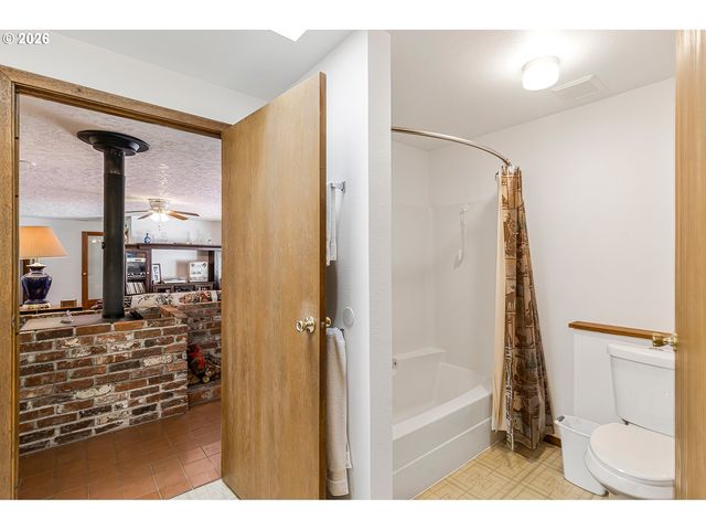 36753 Ne 212TH Ave, Yacolt, WA 98675