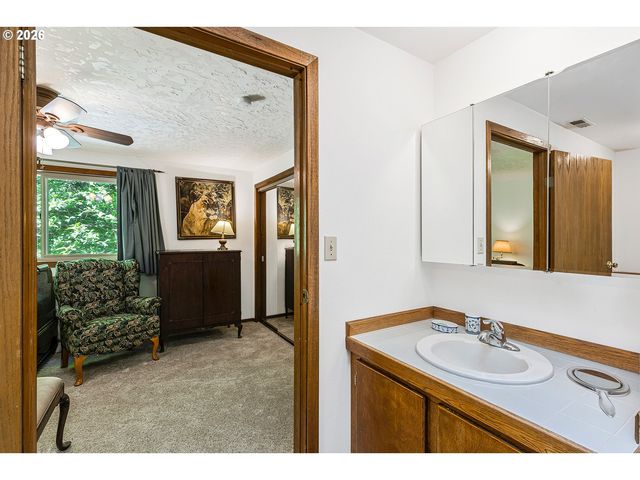 36753 Ne 212TH Ave, Yacolt, WA 98675