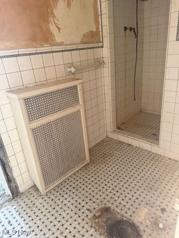 16804 Holbrook Road, Shaker Heights, OH 44120