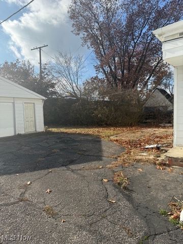 16804 Holbrook Road, Shaker Heights, OH 44120