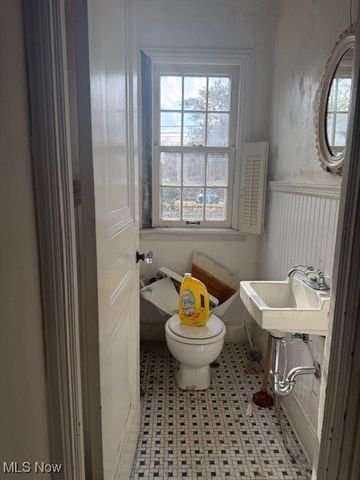 16804 Holbrook Road, Shaker Heights, OH 44120