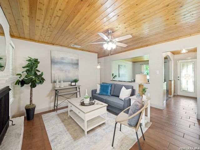 7746 GREEN GLEN DR, San Antonio, TX 78255