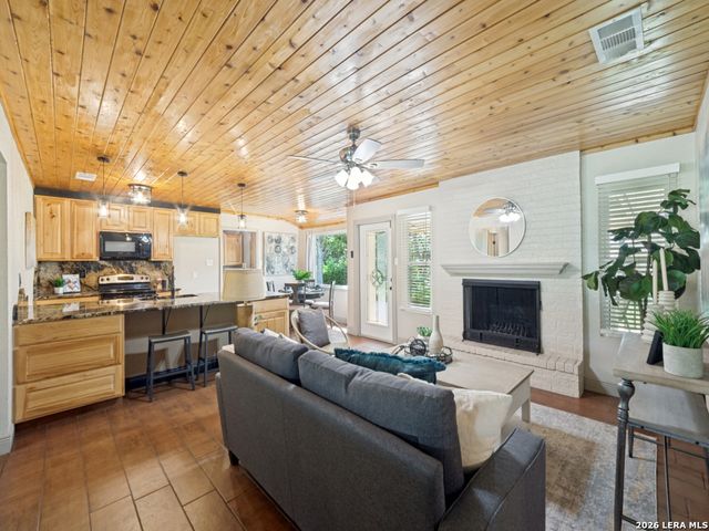 7746 GREEN GLEN DR, San Antonio, TX 78255