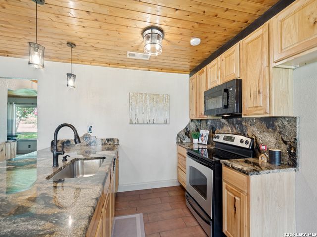 7746 GREEN GLEN DR, San Antonio, TX 78255