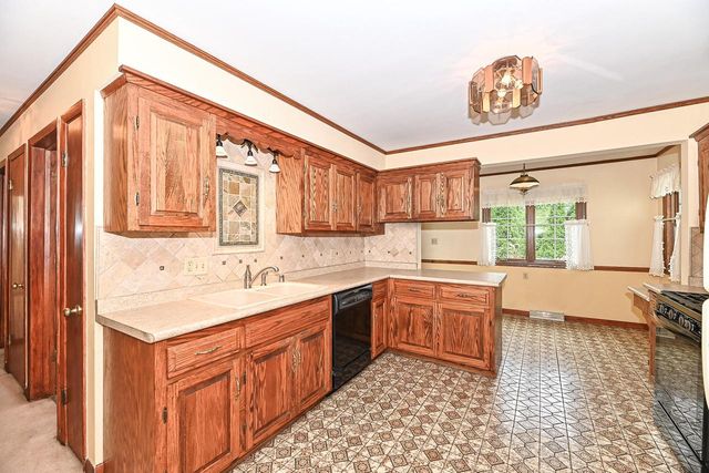 8112 W Morgan AVENUE, Milwaukee, WI 53220