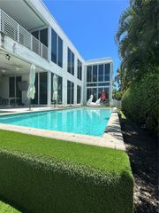 949 Tyler St, Hollywood, FL 33019