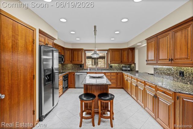 14522 Coulee Drive, Sterling Heights, MI 48313