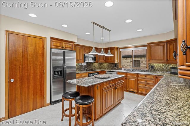 14522 Coulee Drive, Sterling Heights, MI 48313