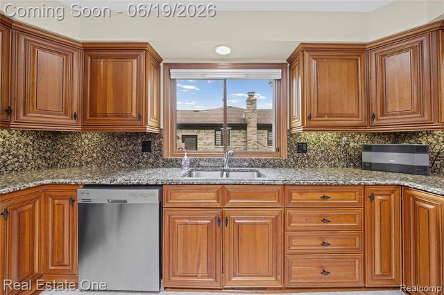 14522 Coulee Drive, Sterling Heights, MI 48313